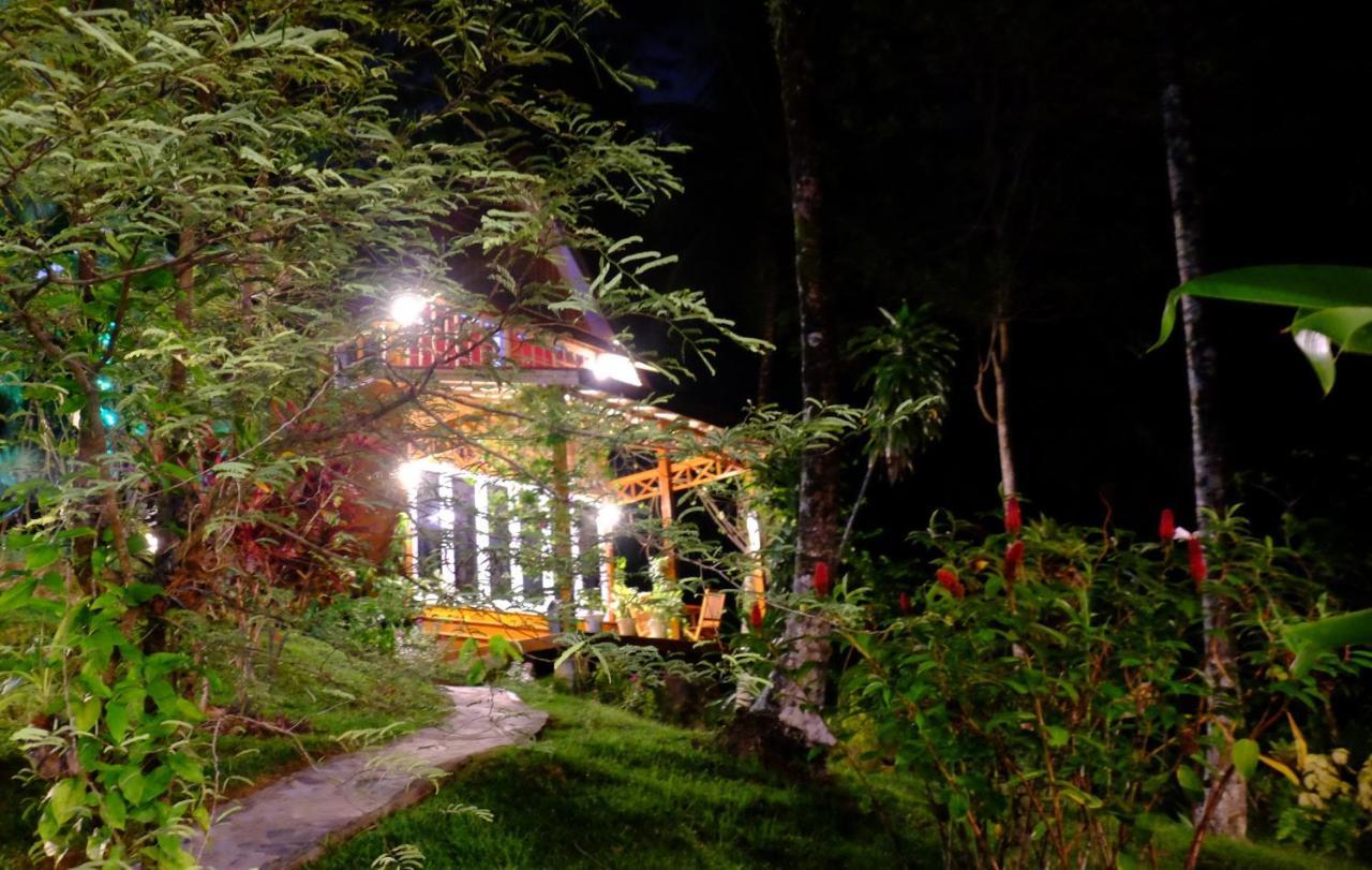 Air Manis Hillside Villa Cafe & Resto Padang  Zewnętrze zdjęcie