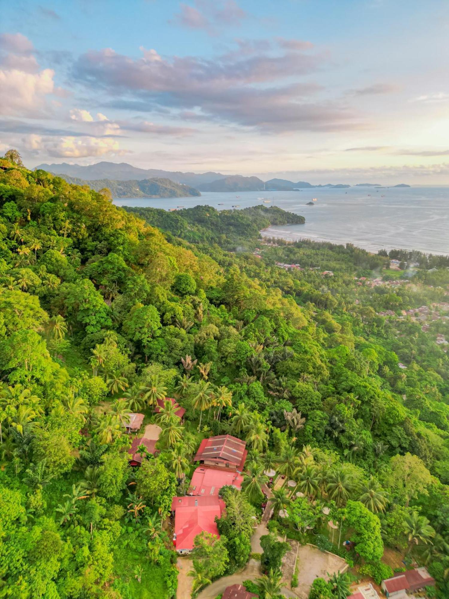 Air Manis Hillside Villa Cafe & Resto Padang  Zewnętrze zdjęcie